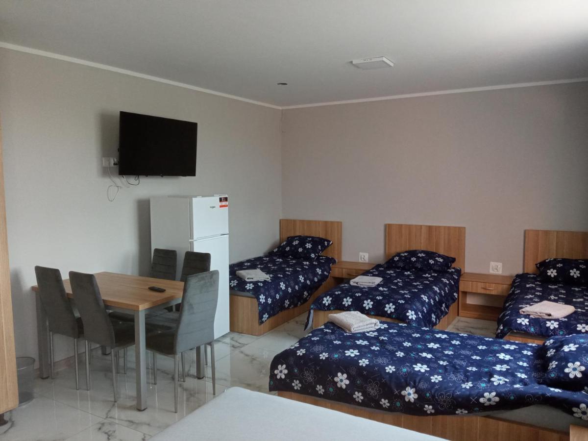 Czerwony Szafir Grodzisk Hostel Grodzisk Mazowiecki Exterior foto
