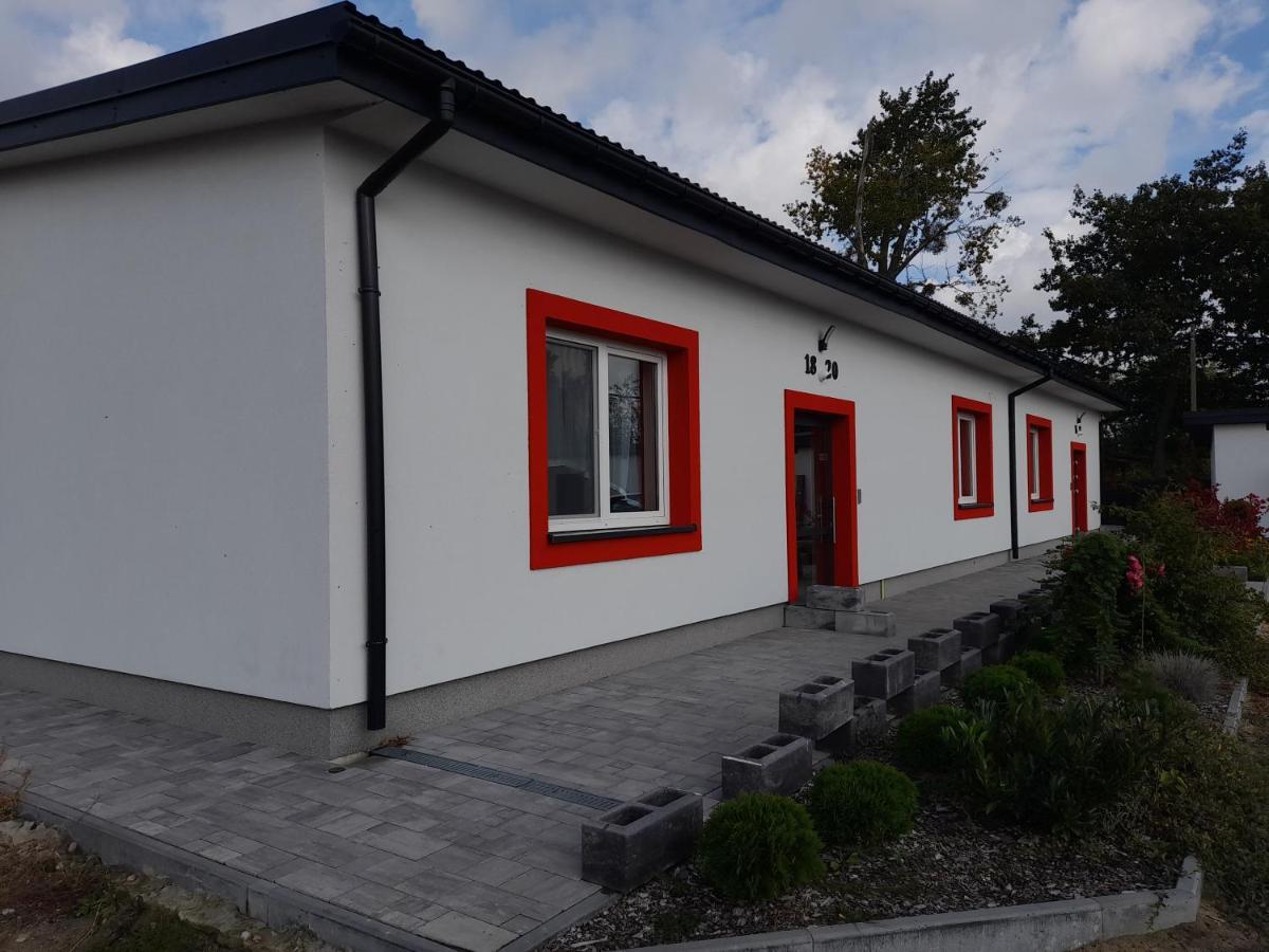 Czerwony Szafir Grodzisk Hostel Grodzisk Mazowiecki Exterior foto
