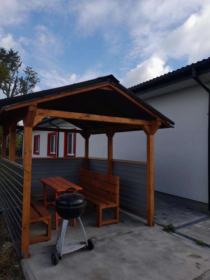 Czerwony Szafir Grodzisk Hostel Grodzisk Mazowiecki Exterior foto